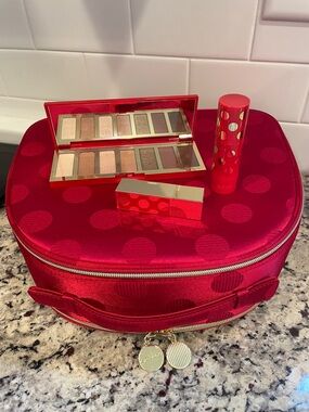 3 ITEMS - Estee Lauder Eyeshadow Palette, Lipstick, blush & case.